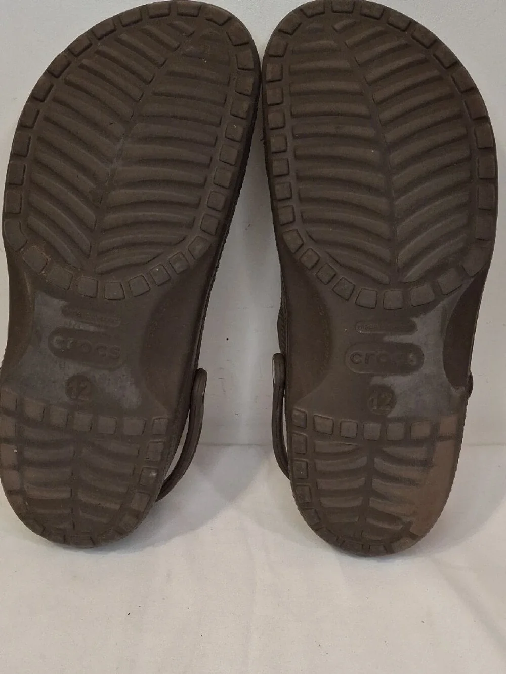 CROCS Classic Men's Clog in Brown.Lightly Worn